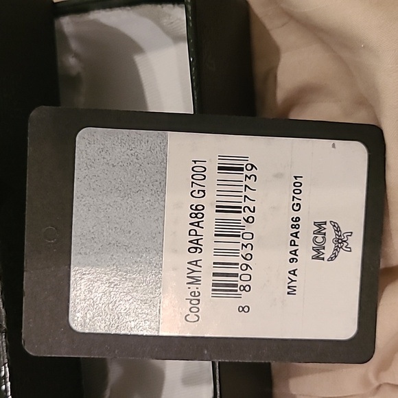 MCM Patricia Tri-fold Wallet - Picture 7 of 8